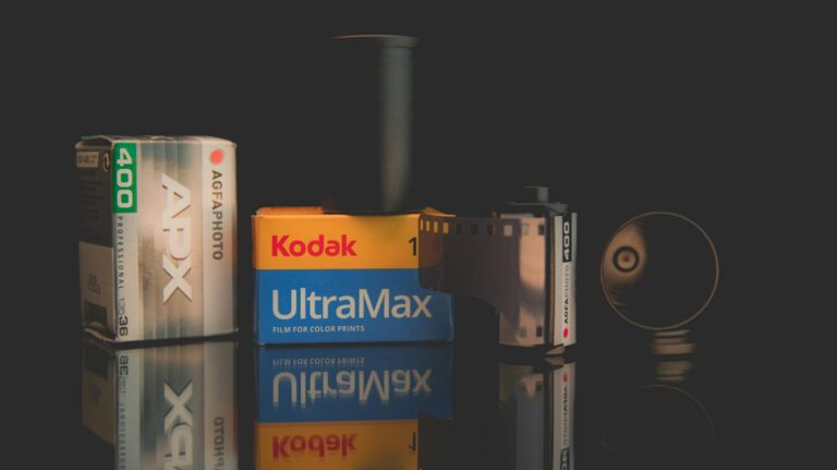 Ezért hódítják meg újra a világot a régi analóg fényképezőgépek