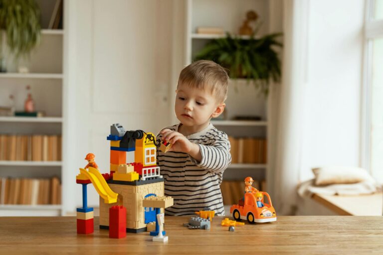 Miért hódítják meg a felnőtteket is a modern építőjátékok?