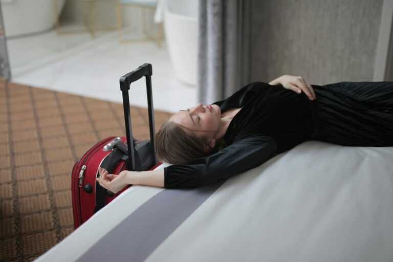 Miért rajonganak még mindig ennyien a közös bezártság élményéért?