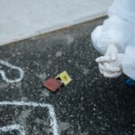 Miért vonzanak minket ennyire a képernyőn megelevenedő valódi bűntények?